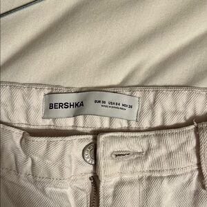 Bershka White Highrise Baggy Jeans Size 4